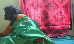 desi  indian horny tamil telugu kannada malayalam hindi cheating wife vanitha wearing  saree showing big boobs and shaved pussy press steadfast boobs press nip rubbing pussy libel